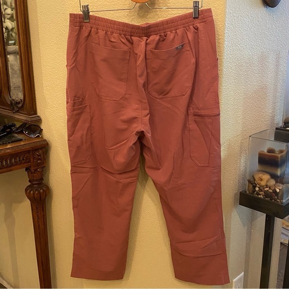 FIGS Women Light Mauve Technical Collection Scrub Pants Size Large-Been Hemmed - Picture 4 of 8